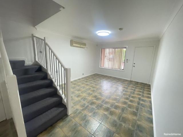 Townhouse for rent in Sydney, New South Wales