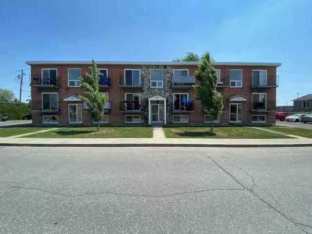 Condo for rent in La Haute-yamaska, Quebec