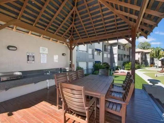 Apartment for rent in Idalia, Queensland
