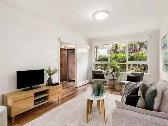 Apartment for rent in Toombul, Queensland