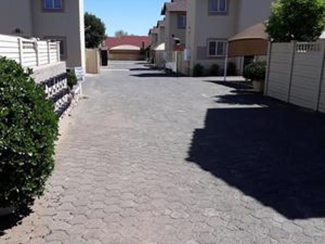 Townhouse for sale in Bloemfontein, Free State