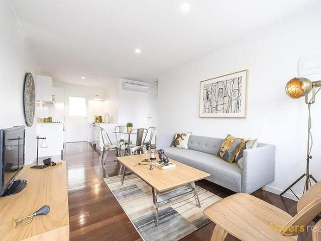 Apartment for rent in Toombul, Queensland