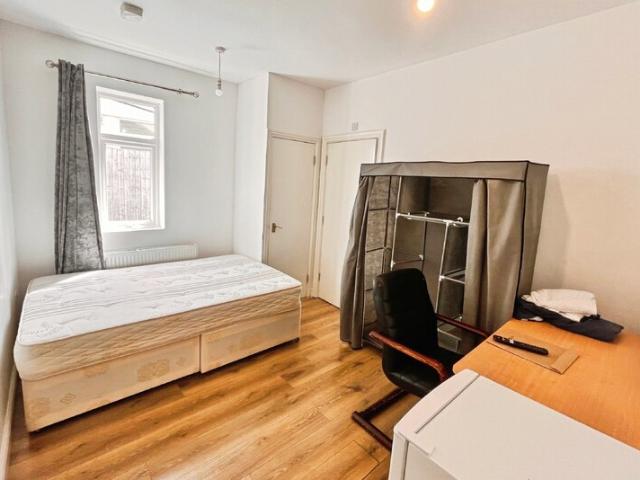 House for rent in London Borough of Croydon, Greater London