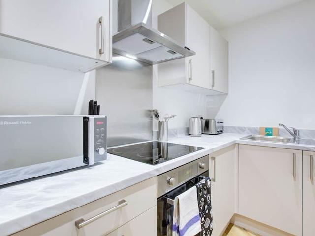 Apartment for rent in London Borough of Merton, Greater London