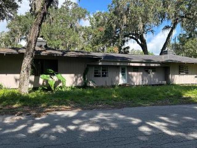 House for sale in Lake Panasoffkee, Florida