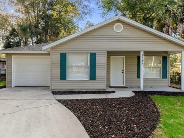 House for sale in Lake Panasoffkee, Florida