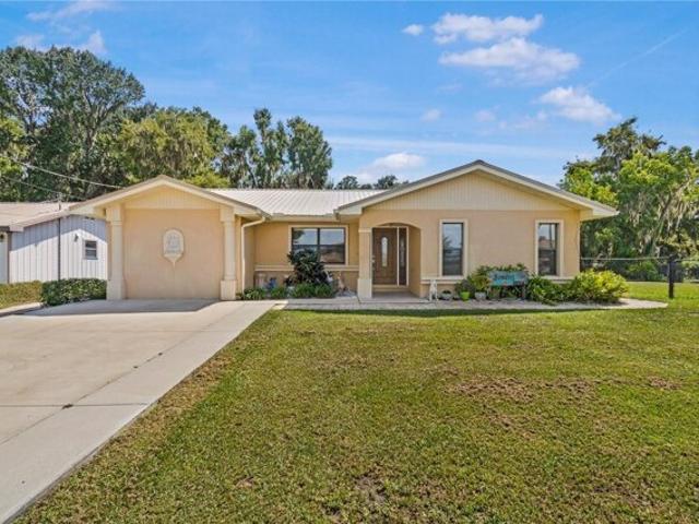 House for sale in Lake Panasoffkee, Florida