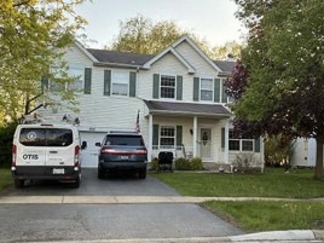 House for sale in Mchenry, Illinois