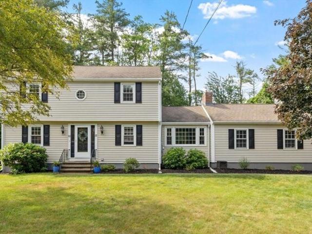 House for sale in Chelmsford, Massachusetts
