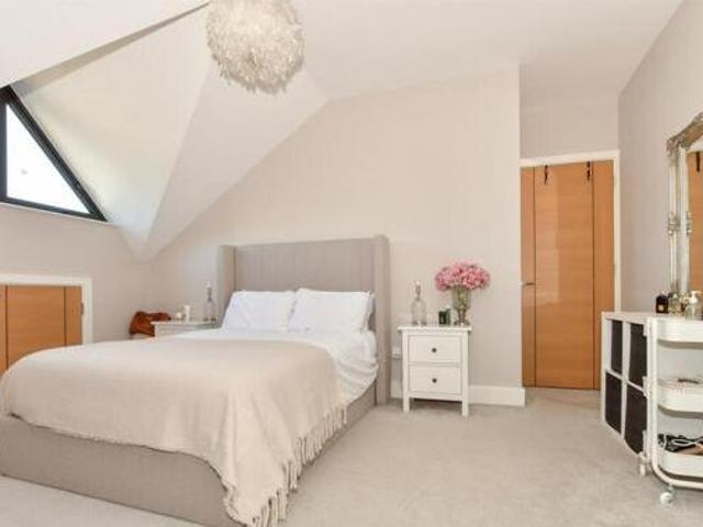 House for sale in River, Ash