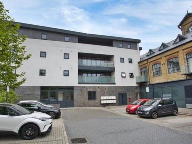 House for sale in River, Ash