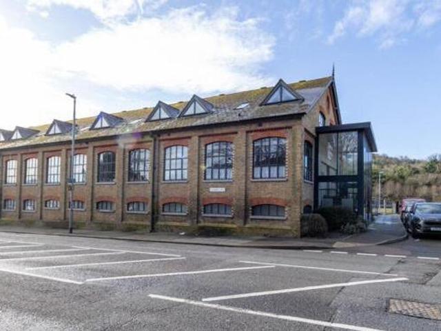 House for sale in River, Ash