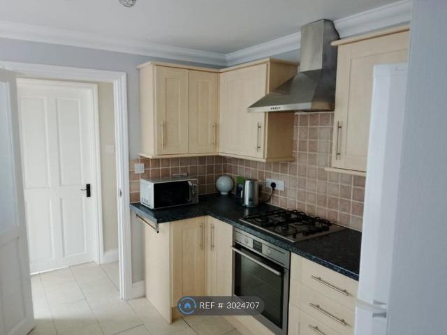 Room for rent in River, Ash