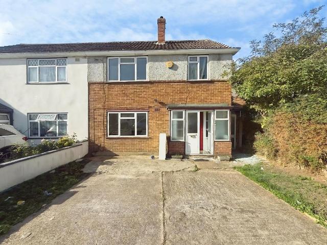 House for rent in London Borough of Barking and Dagenham, Greater London