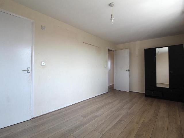 Apartment for rent in Two Waters, Pouchen End