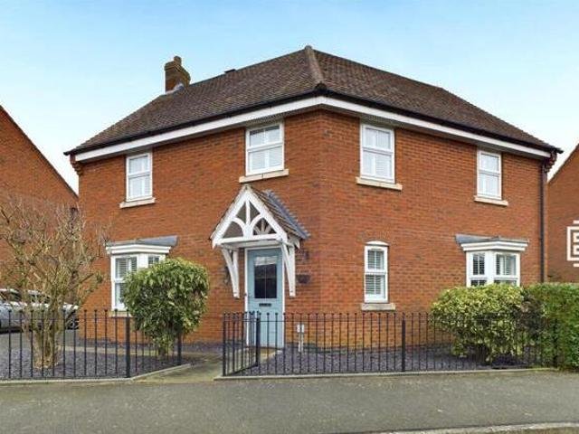 House for sale in Newton, New Bilton
