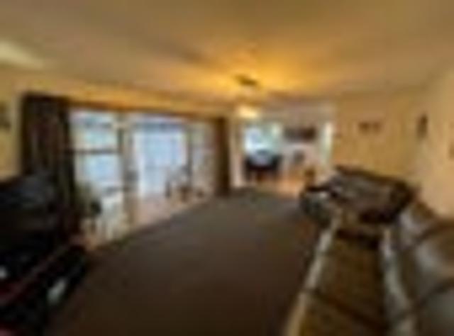 House for rent in Chaslands, Canterbury