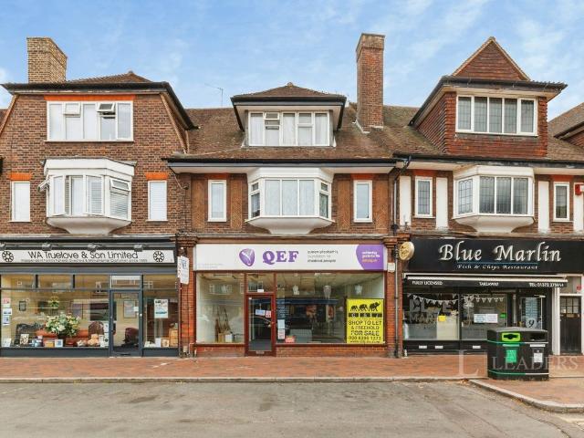Apartment for rent in Pachesham Park, Surrey