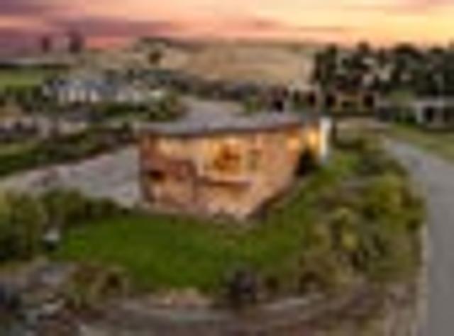 House for sale in Chaslands, Canterbury