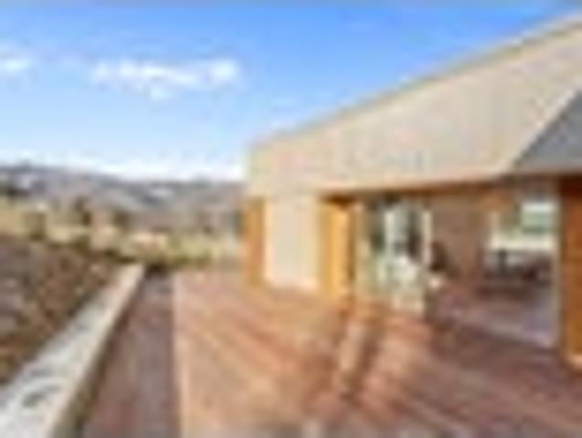 House for sale in Otakou