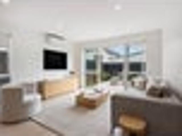 Townhouse for sale in Glen Innes, Oroua County
