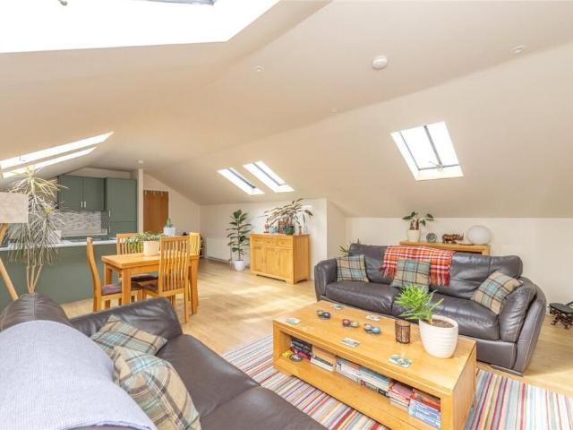 Apartment for rent in Leith, Scotland