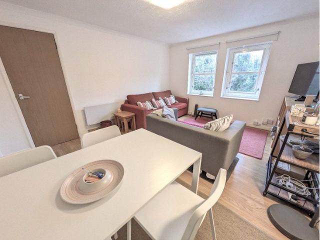 Apartment for rent in Comiston, Scotland