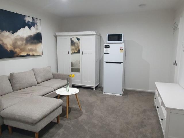 Room for rent in Camerons Creek, Victoria