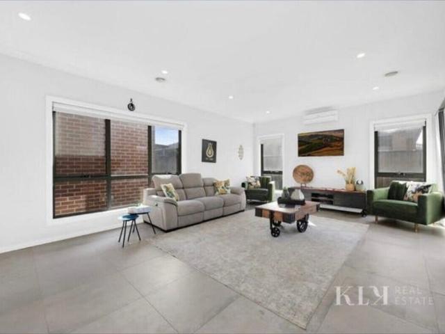 Room for rent in Camerons Creek, Victoria