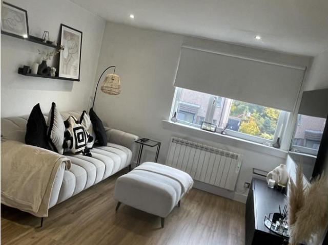 Apartment for rent in East Craigs, Scotland