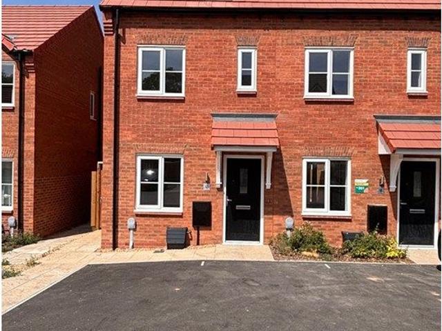 House for rent in Barton In Fabis, East Midlands