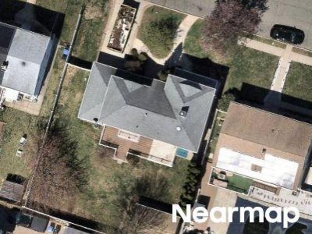 House for sale in Avenel, New Jersey