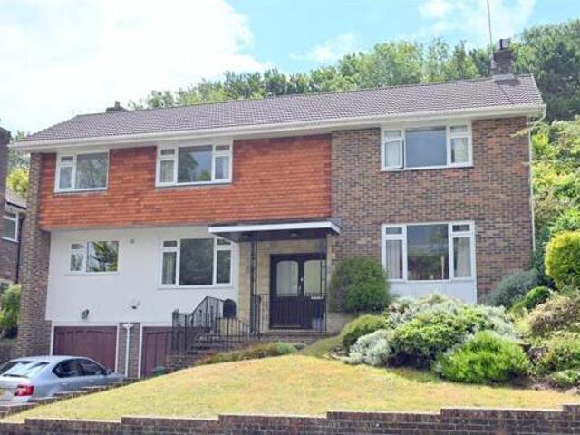 House for sale in Holywell, Eastbourne