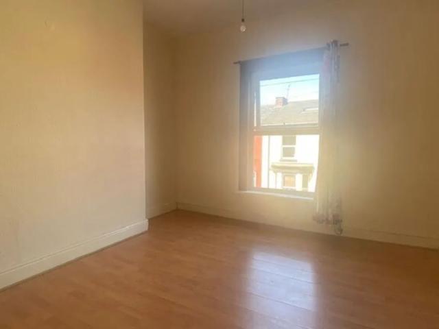 House for rent in Calderstones