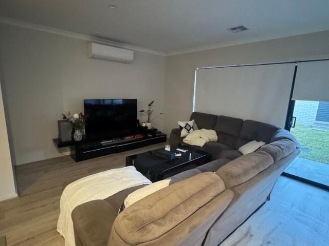 Room for rent in Camerons Creek, Victoria