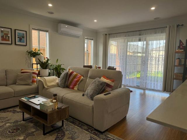 Room for rent in Camerons Creek, Victoria