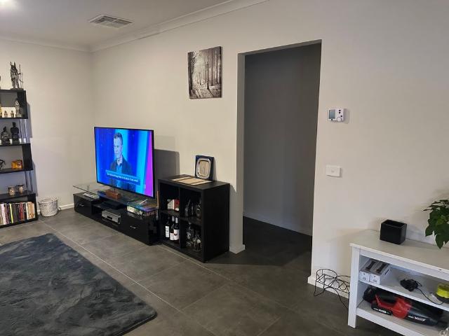 Room for rent in Camerons Creek, Victoria