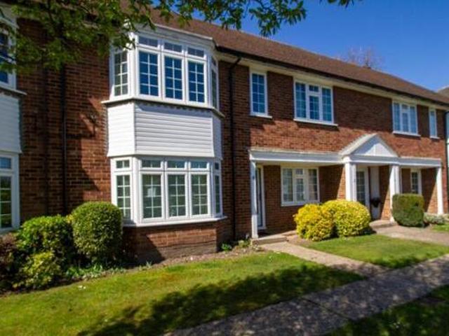 House for sale in Fleet, Hart
