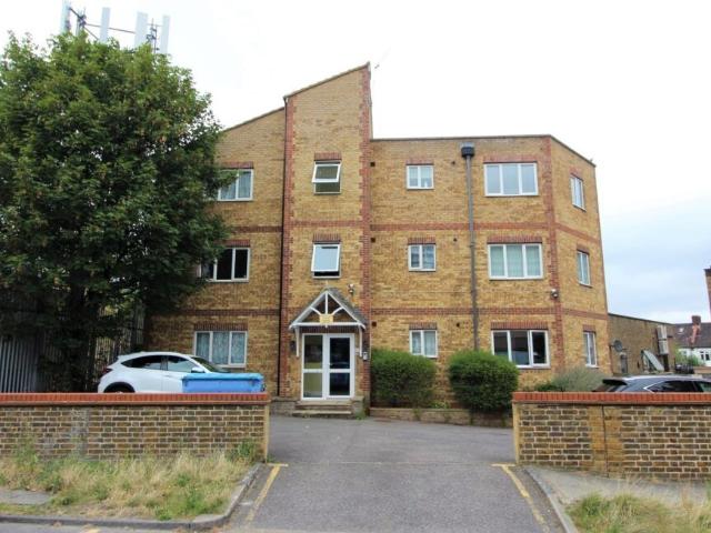 Apartment for rent in London Borough of Enfield, Greater London