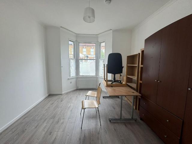 Studio for rent in Hornsey, Isle Of Man