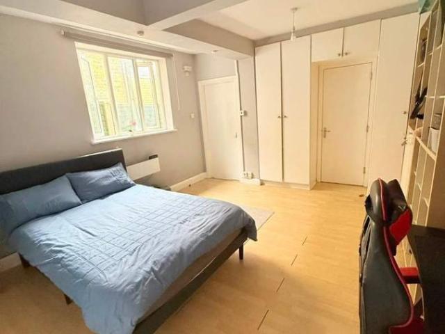 Studio for rent in London Borough of Haringey, Greater London