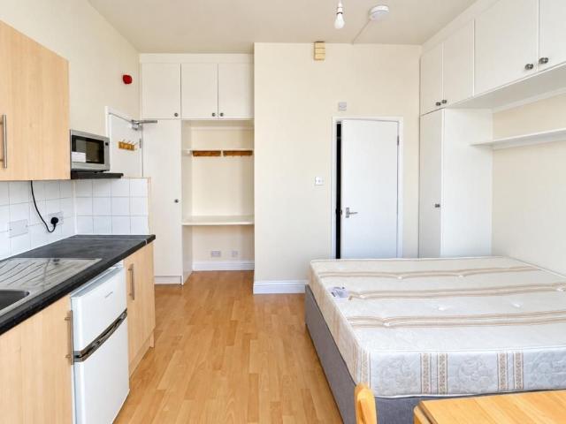 Studio for rent in London Borough of Haringey, Greater London