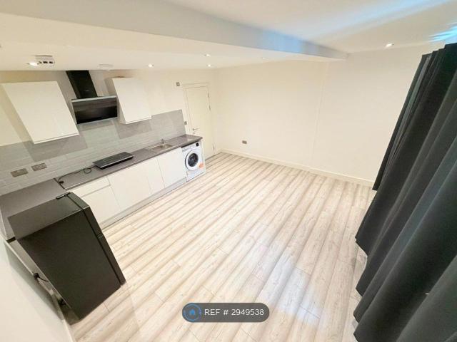Studio for rent in Barkingside, Greater London