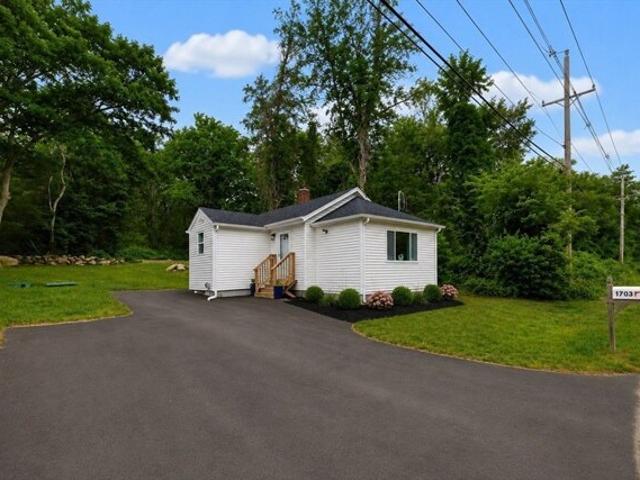House for sale in Tiverton, Rhode Island