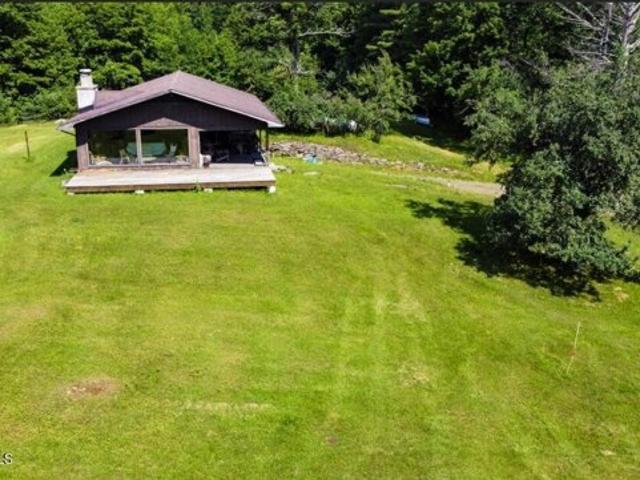 House for sale in Johnsburg