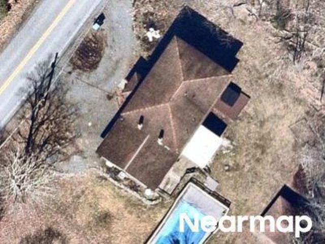 House for sale in Lakeville, Pennsylvania