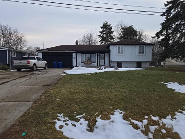 House for sale in Fenton, Michigan