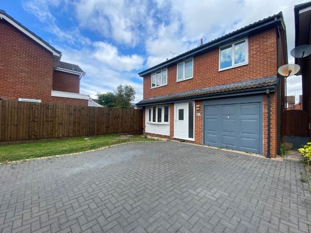 House for rent in Leighton, Bradfield Green