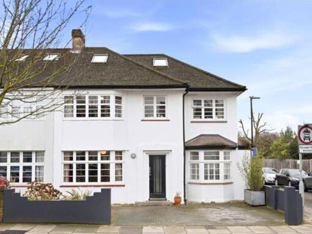 House for sale in Twickenham, Greater London