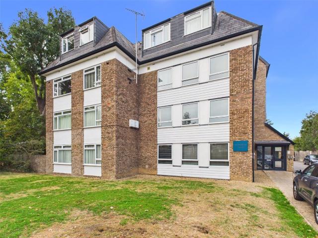 Apartment for rent in St Margarets, Greater London